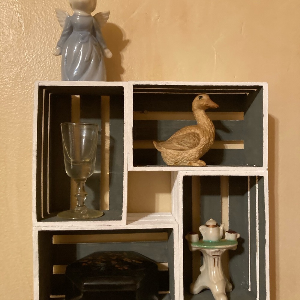 shelf - Picture 7 of 7